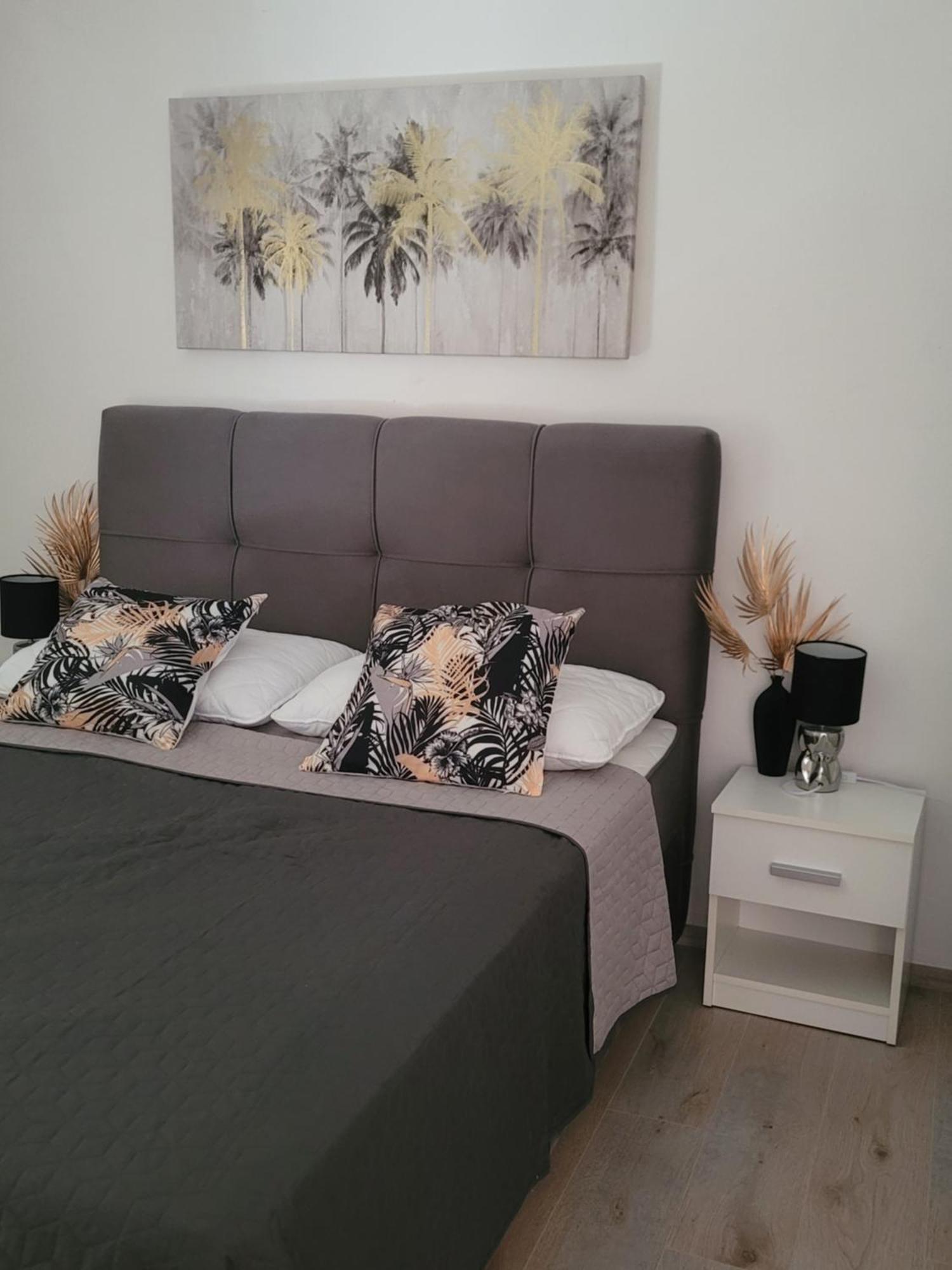 Apartments Lanterna Razanac * Razanac